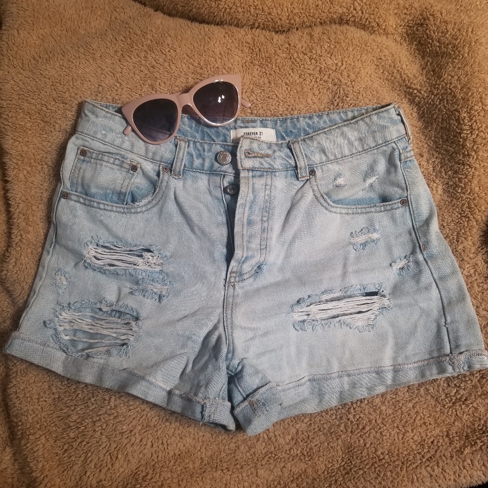 **(BUY 2 + 1 FREE)** Cute Forever 21 shorts